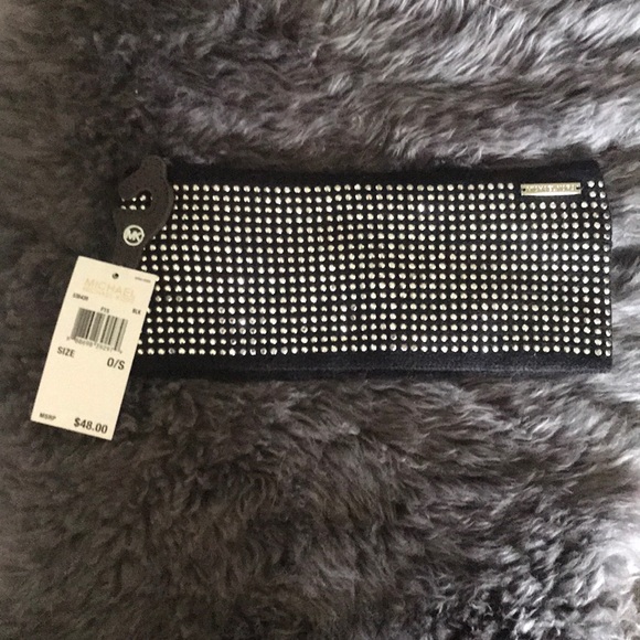 black studded MICHAEL KORS head warmer NWT🌲 - Picture 3 of 4